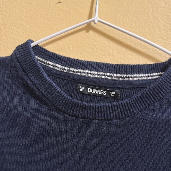Dunnes Men's Navy Sweater - Picture 2 of 5